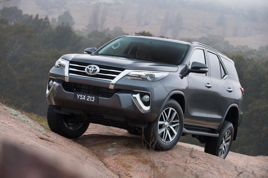  Toyota Fortuner Crusade (AN160) 2015 года  (AU) (фото 1 из 37)